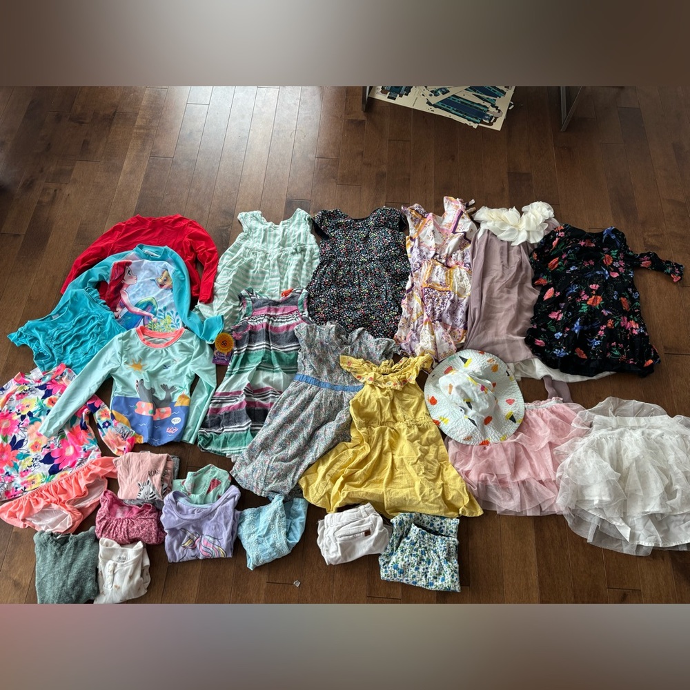 27 piece summer lot with Sargent major, Zara, penguin. Size 4 / 5